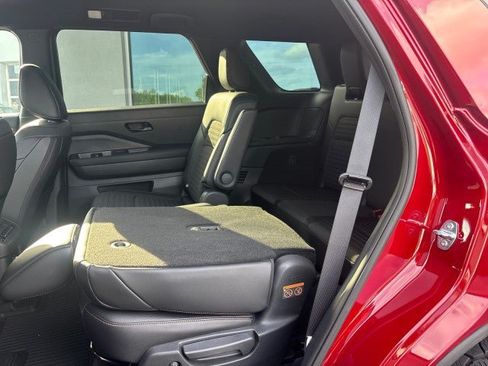 Used 2024 Nissan Pathfinder Rock Creek AWD/4WD image 40
