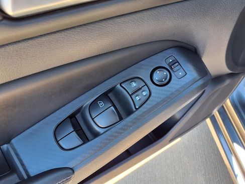 Used 2025 Nissan Altima 2.5 SV image 23