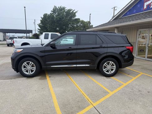 Used 2022 Ford Explorer XLT w/ Class IV Trailer Tow Package AWD/4WD image 4