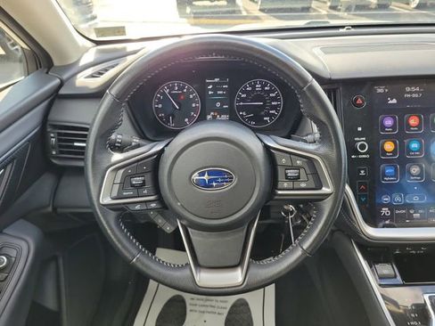 Used 2022 Subaru Outback Premium image 9