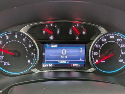 Used 2022 Chevrolet Equinox LT FWD image 24