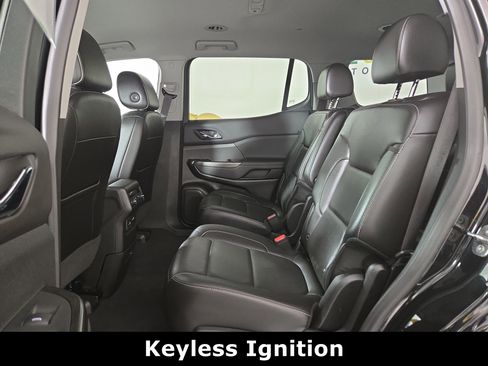 Certified 2023 GMC Acadia SLT image 12