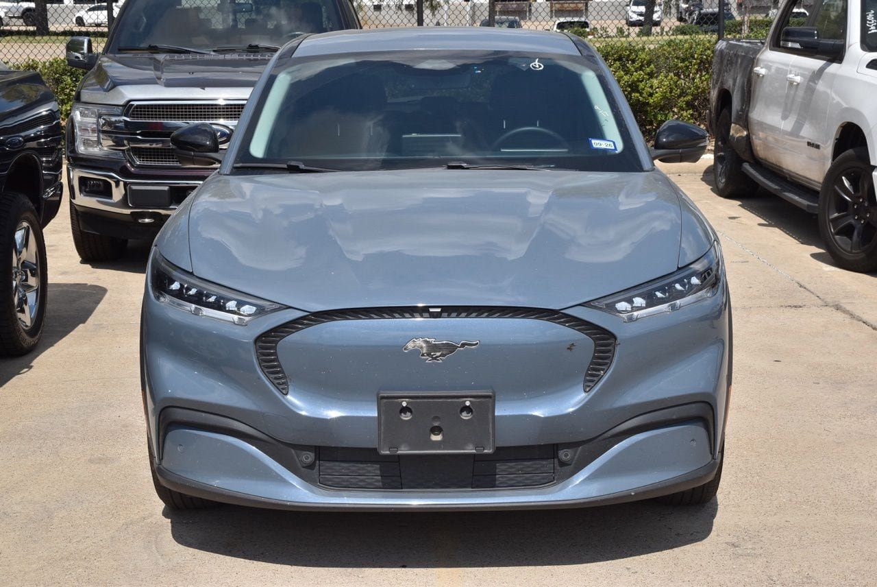 Used 2023 Ford Mustang Mach-E Select RWD image 3