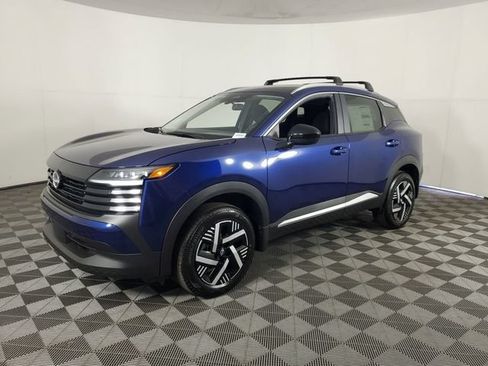 New 2026 Nissan Kicks SV w/ Cold Weather Package FWD image 3