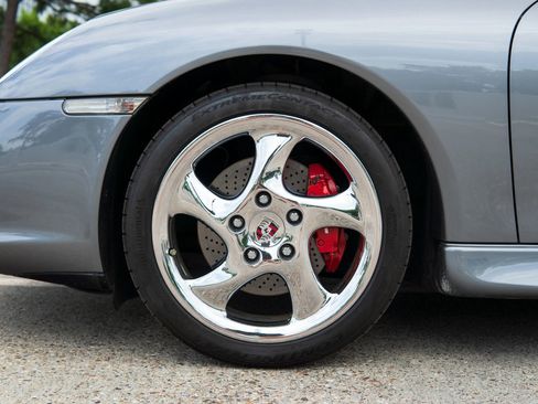 Used 2002 Porsche 911 Carrera 4 image 32