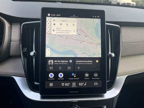 Used 2025 Volvo XC90 B6 Core w/ Protection Package Premier image 24