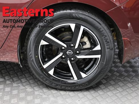 Used 2024 Nissan Sentra SV FWD image 8