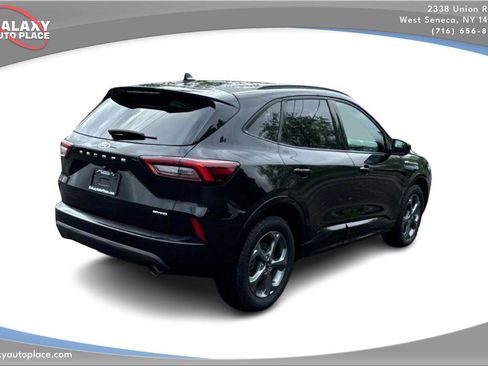 Used 2023 Ford Escape ST-Line image 5