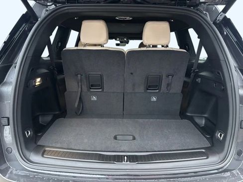 New 2025 Jeep Grand Cherokee L Limited w/ Luxury Tech Group II image 35