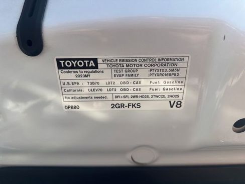 Certified 2023 Toyota Tacoma TRD Off-Road AWD/4WD image 38