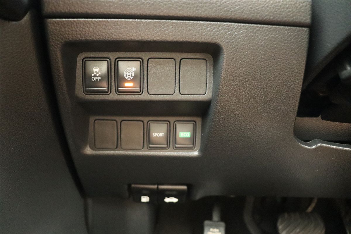 Used 2017 Nissan Rogue SV FWD image 27