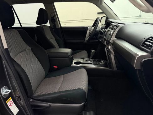Used 2014 Toyota 4Runner 4WD image 11