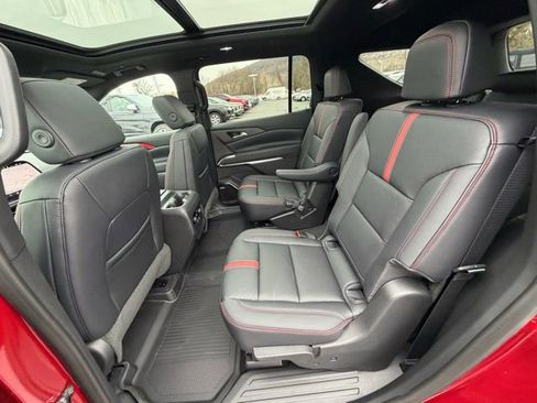 New 2026 Chevrolet Traverse RS w/ LPO, Floor Liner Package image 40