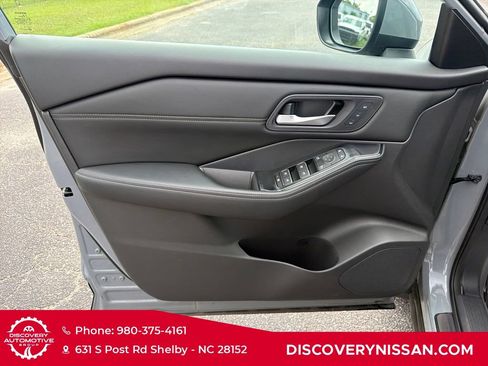 Certified 2024 Nissan Rogue SL w/ SL Premium Package AWD/4WD image 10