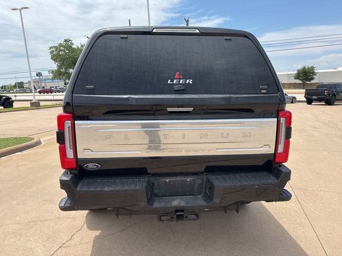 Used 2023 Ford F250 Platinum w/ FX4 Off-Road Package AWD/4WD image 6