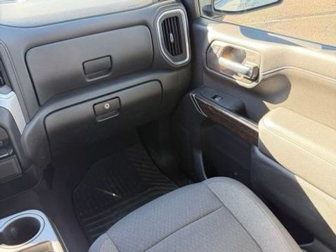 Used 2022 GMC Sierra 1500 Elevation w/ X31 Off-Road Package AWD/4WD image 11