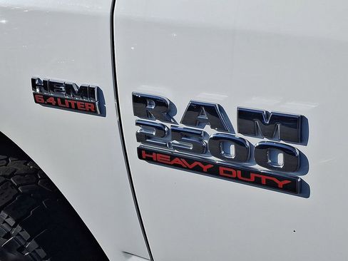 Used 2014 RAM 2500 Tradesman w/ Chrome Appearance Group image 30
