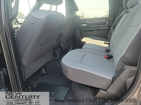 Used 2024 RAM 2500 Big Horn AWD/4WD image 17