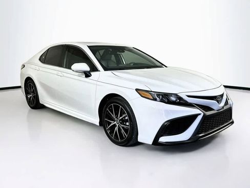 Used 2024 Toyota Camry SE w/ Convenience Package FWD image 22