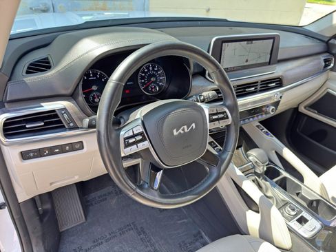 Used 2022 Kia Telluride EX w/ EX Premium Package AWD/4WD image 13