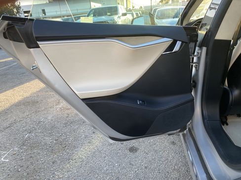 Used 2017 Tesla Model S 75D AWD/4WD image 23
