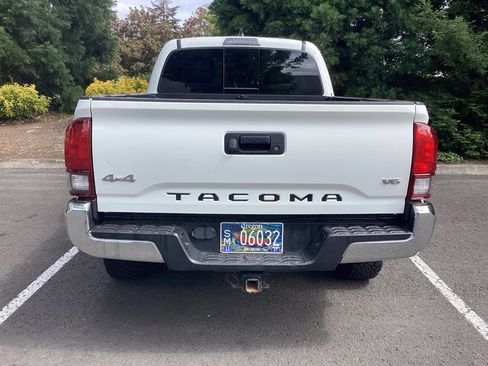 Used 2022 Toyota Tacoma SR5 AWD/4WD image 20