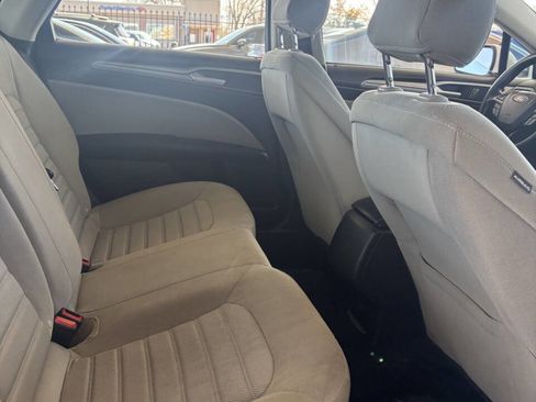 Used 2020 Ford Fusion S FWD image 11