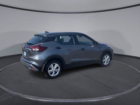 Used 2023 Nissan Kicks S FWD image 8