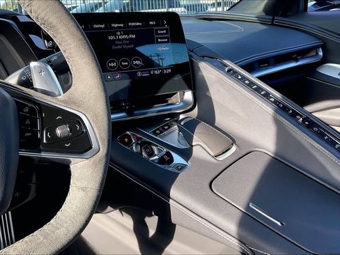 Used 2023 Chevrolet Corvette Stingray Preferred Cpe w/ Z51 Performance Package image 8