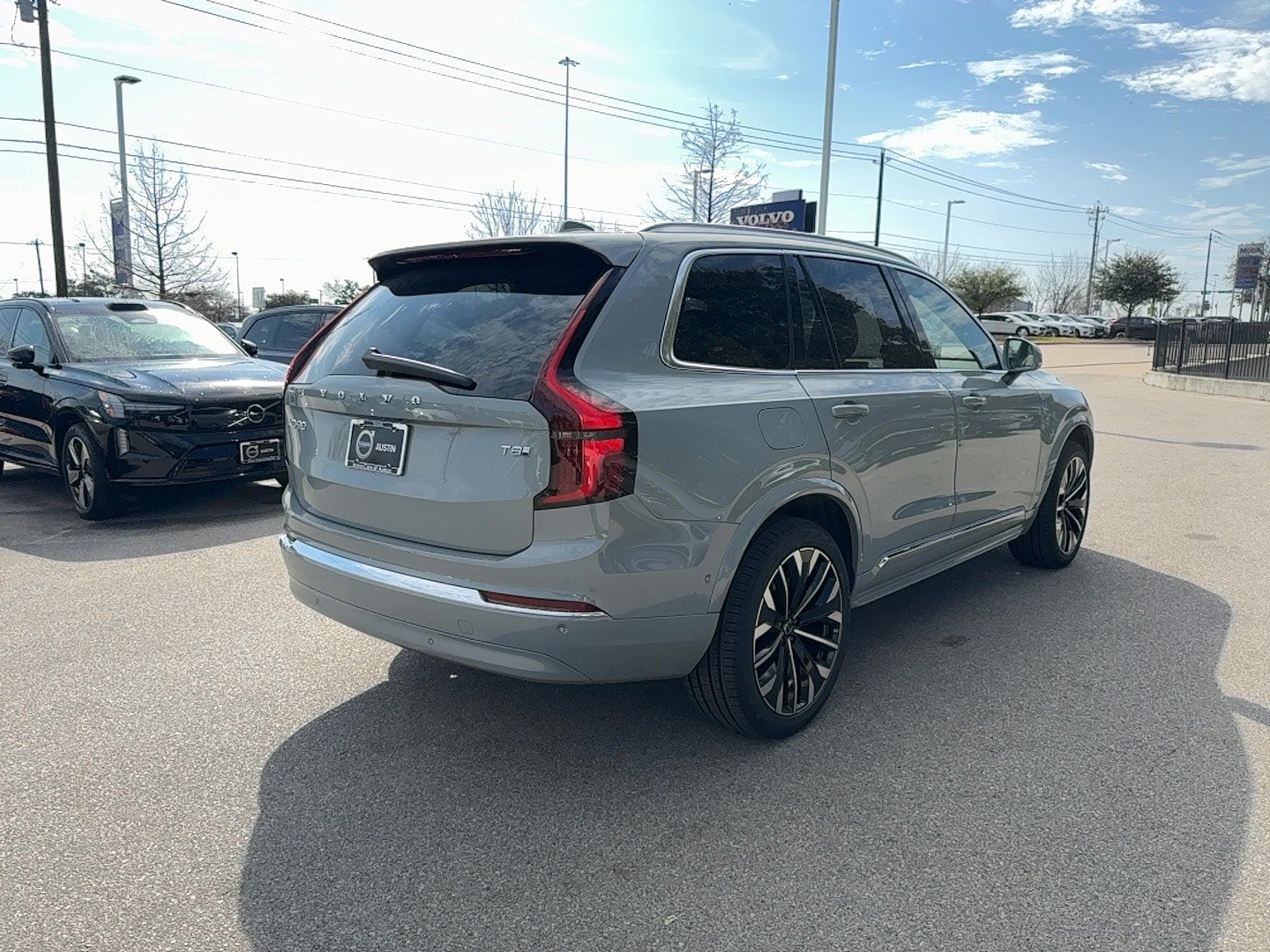 New 2026 Volvo XC90 T8 Plus w/ Protection Package AWD/4WD image 5