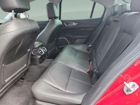 Used 2020 Alfa Romeo Giulia w/ Quick Order Package 22K Sport image 17