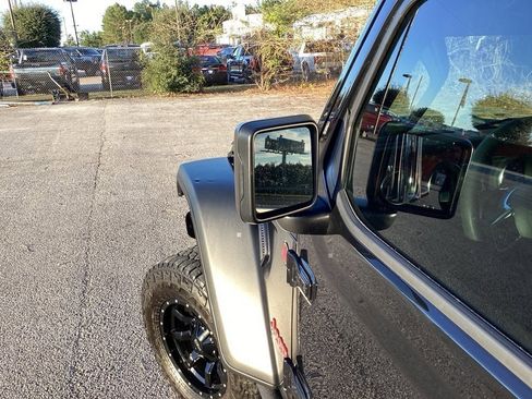 Used 2023 Jeep Gladiator Rubicon w/ LED Lighting Group image 18