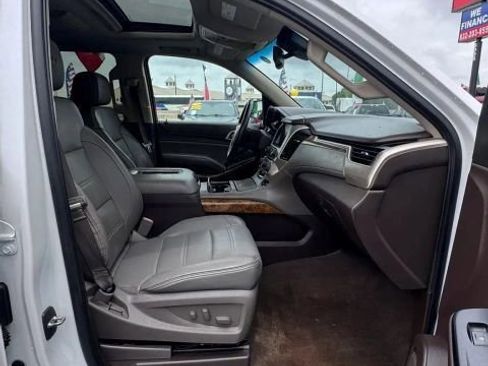 Used 2016 GMC Yukon XL Denali w/ Open Road Package AWD/4WD image 17