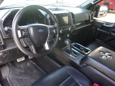 Used 2018 Ford F150 Lariat w/ Equipment Group 502A Luxury AWD/4WD image 8