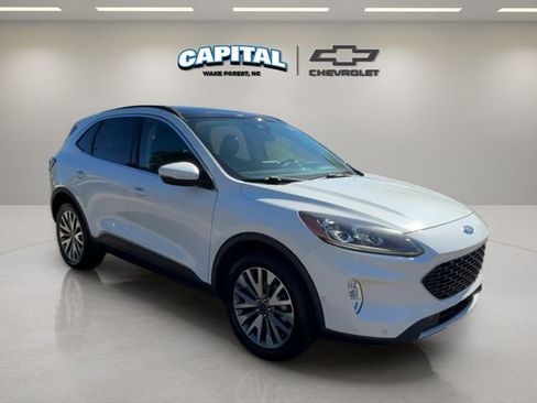 Used 2020 Ford Escape Titanium w/ Titanium Premium Package 2.0 image 7