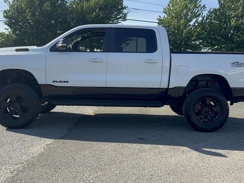 Used 2022 RAM 1500 Big Horn AWD/4WD image 3