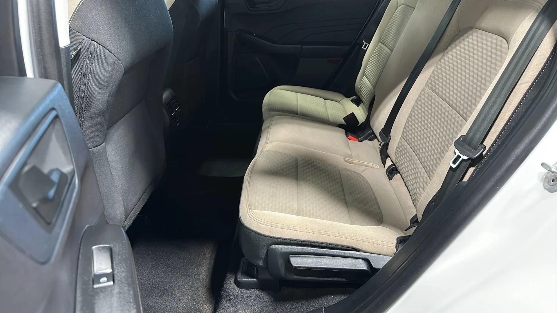 Used 2022 Ford Escape SE w/ Cold Weather Package AWD/4WD image 11