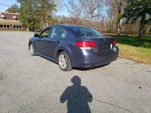 Used 2013 Subaru Legacy 2.5i Premium image 9