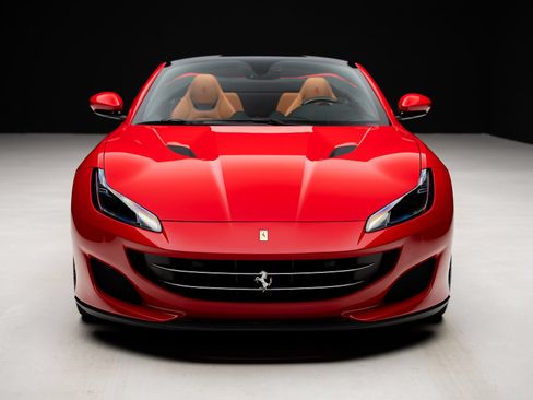Used 2019 Ferrari Portofino RWD image 9
