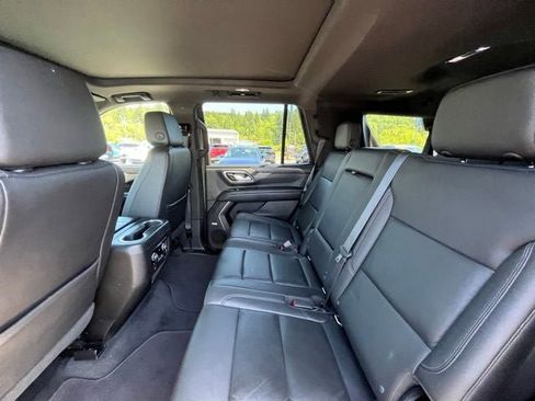 Used 2021 Chevrolet Tahoe Z71 w/ Z71 Signature Package AWD/4WD image 16