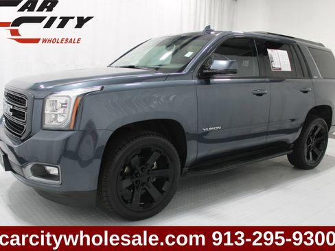 Used 2019 GMC Yukon SLT w/ Graphite Performance Edition AWD/4WD image 1