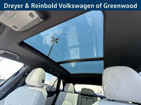 New 2026 Volkswagen Atlas Cross Sport SEL Premium R-Line AWD/4WD image 21
