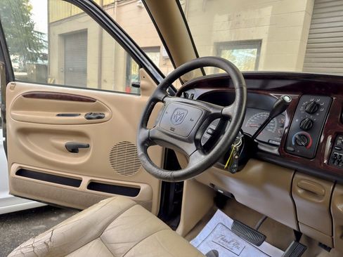 Used 2001 Dodge Ram 2500 Truck SLT image 32