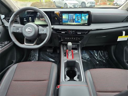 New 2026 Nissan Kicks SR w/ Cold Weather Package image 14