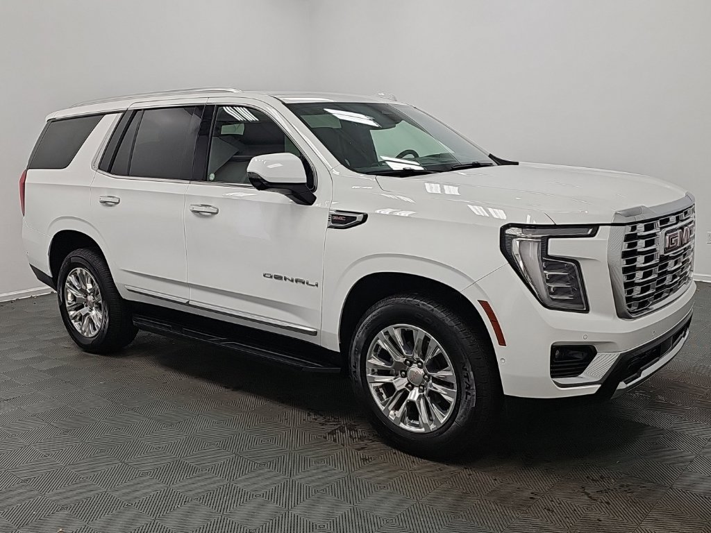 Certified 2025 GMC Yukon Denali RWD image 3