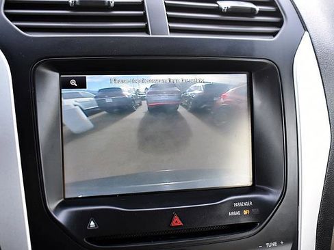 Used 2014 Ford Explorer XLT w/ Equipment Group 201A image 26