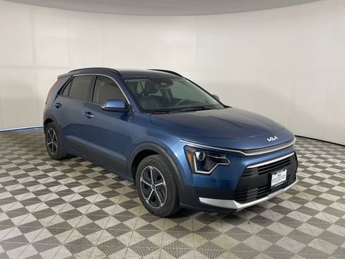Certified 2023 Kia Niro EX FWD image 16
