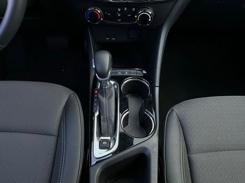 Used 2025 Buick Encore GX Preferred image 13