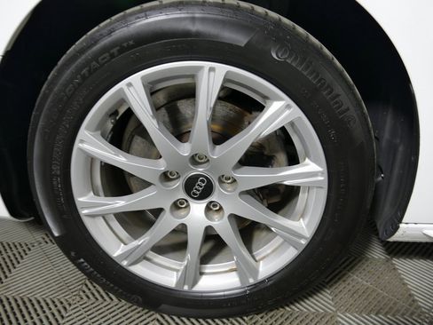 Used 2023 Audi A4 2.0T Premium w/ Convenience Package image 9