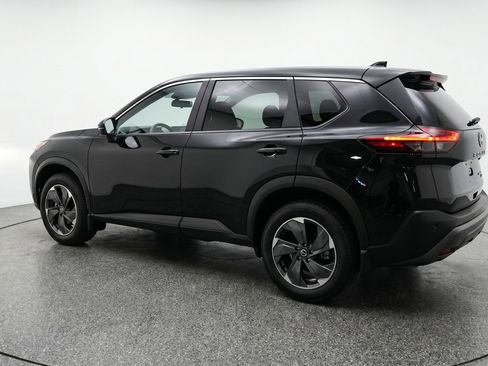 Used 2025 Nissan Rogue SV AWD/4WD image 6